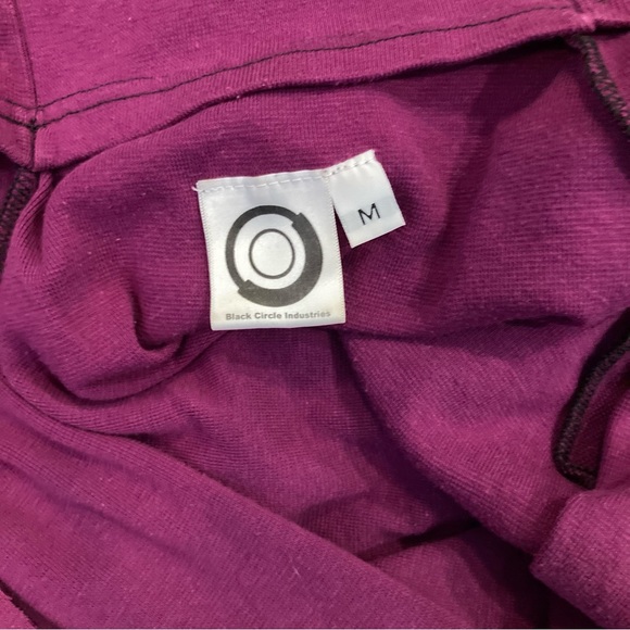 Raspberry T-shirt, cotton fabric, cardigan with short sleeves. Hand Silk Screen - Picture 5 of 6